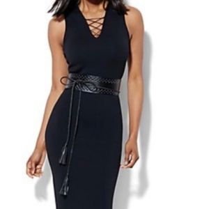 NY&Co Sleeveless sweater dress